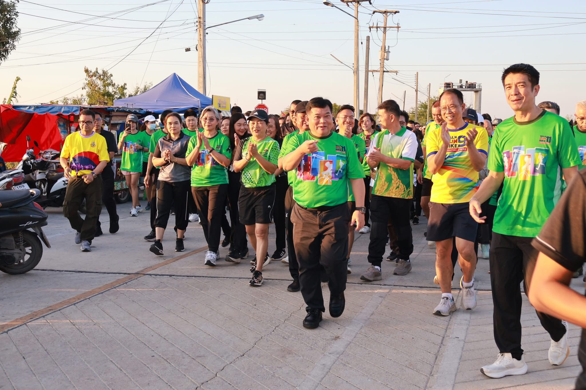 title - ส.ป.ก.อ่างทอง เข้าร่วม ผู้ว่า ฯ อ่างทองพาสำรวจเส้นทาง Walk RUN ริมคลองลำท่าแดง ทำเลใหม่เหมาะออกกำลังต้านโรค